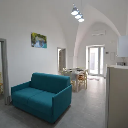 Casa Giulia * 奥斯图尼